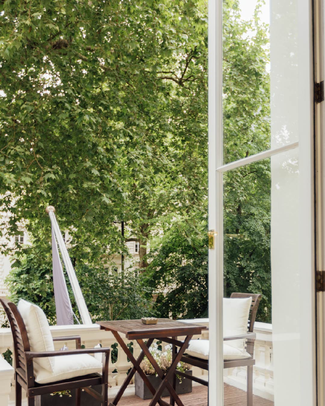 Henrietta Bar Restaurant