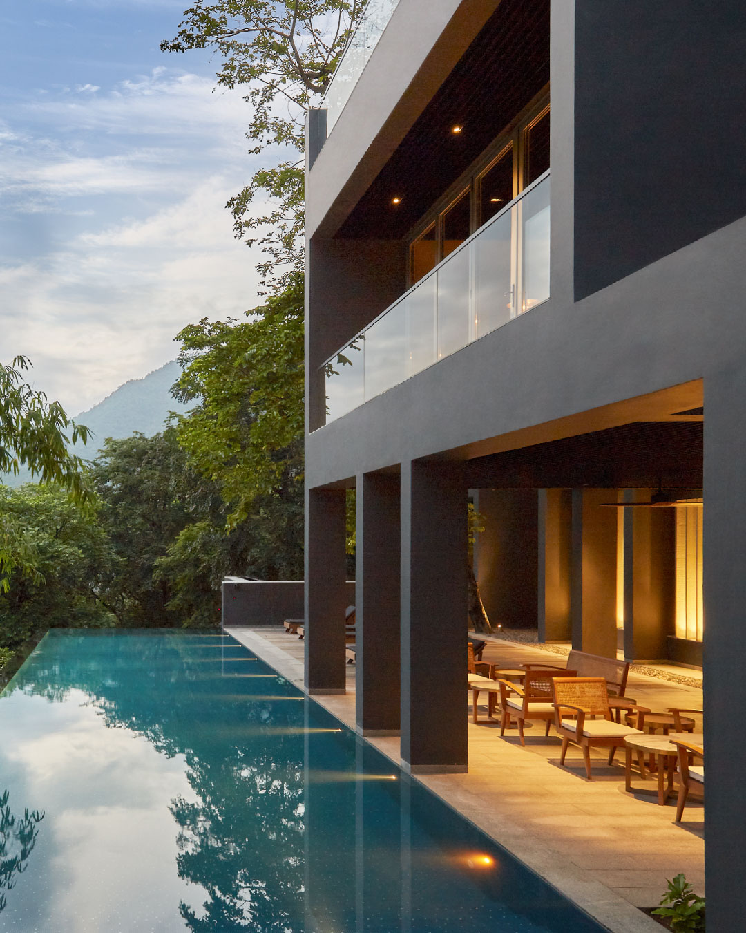 Kiyan, world cuisine alfresco restaurant